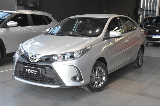 TOYOTA YARIS 1.5 16V FLEX SEDAN XS MULTIDRIVE TOYOTA YARIS 1.5 16V FLEX SEDAN XS MULTIDRIVE